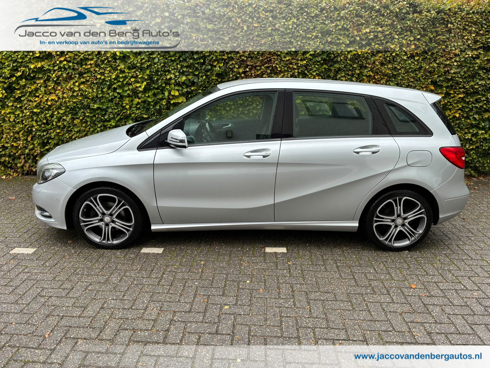Foto van Mercedes-Benz B 200