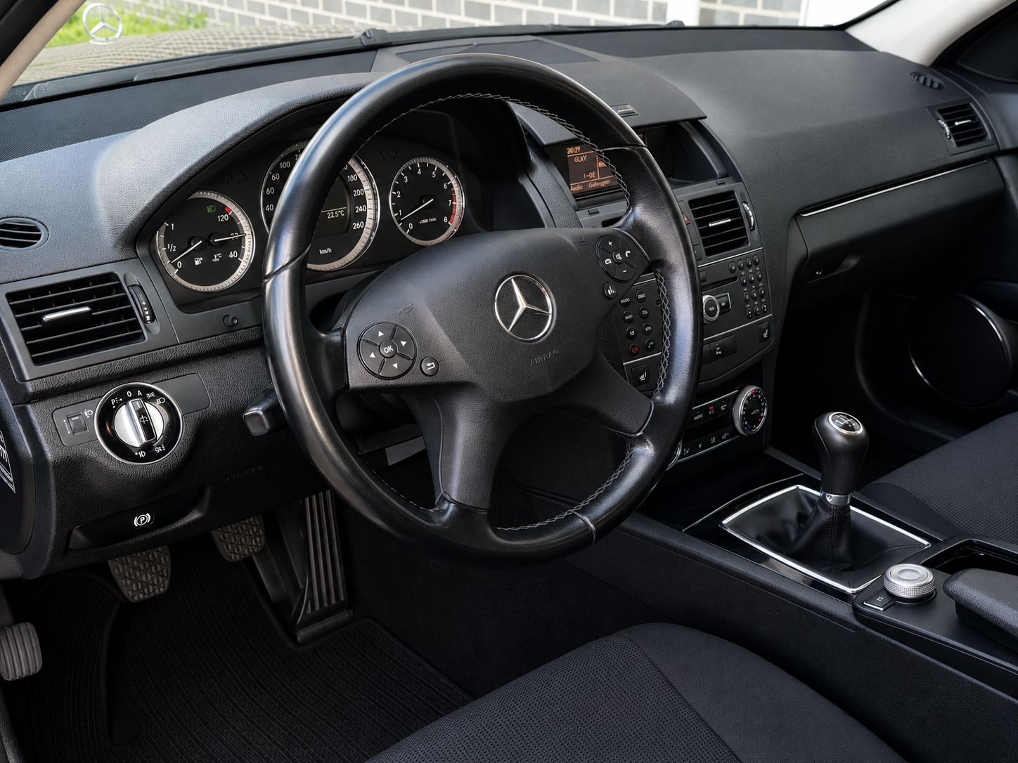 Foto van Mercedes-Benz C 180 Kompressor
