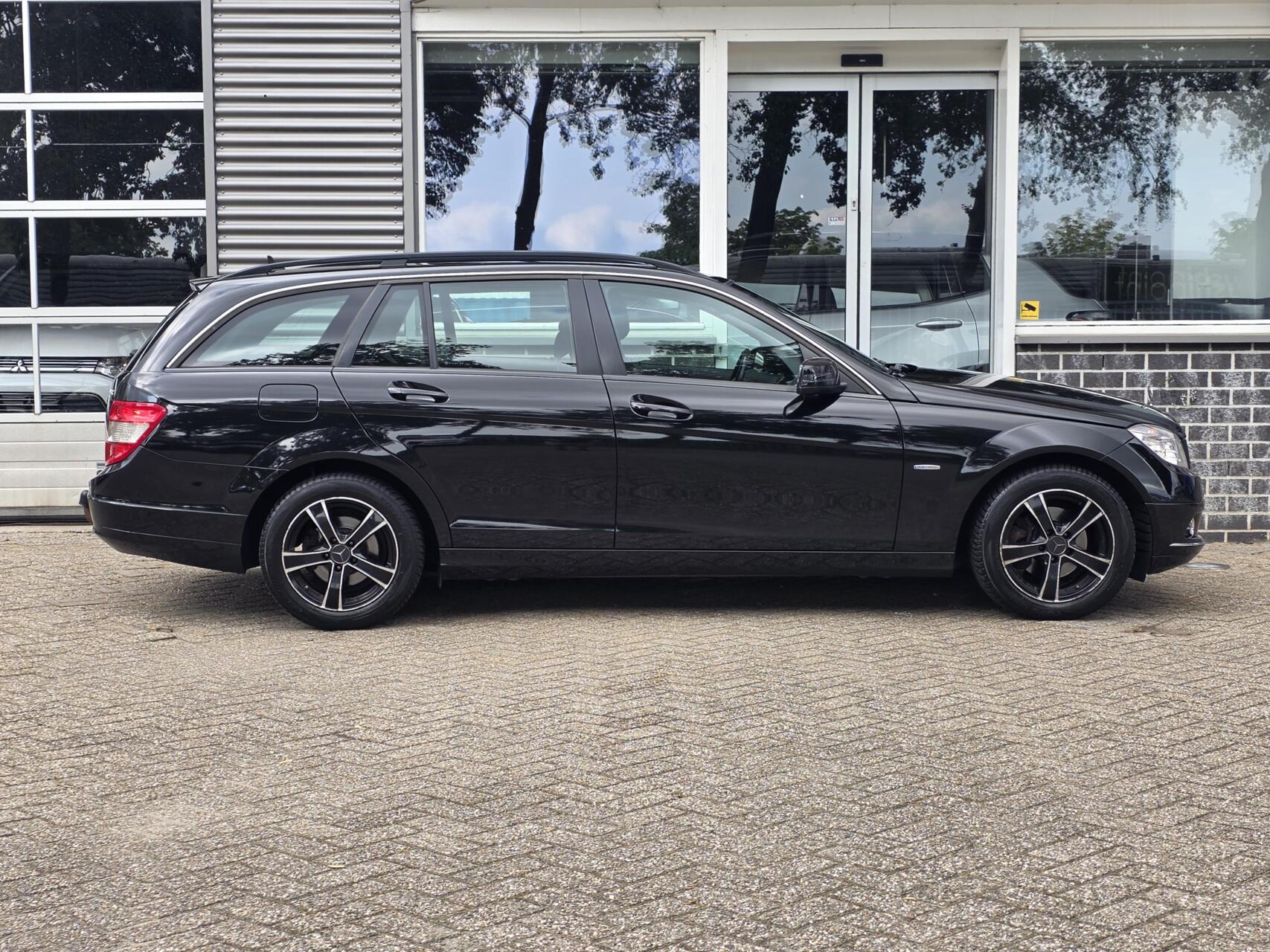 Foto van Mercedes-Benz C 180 Kompressor