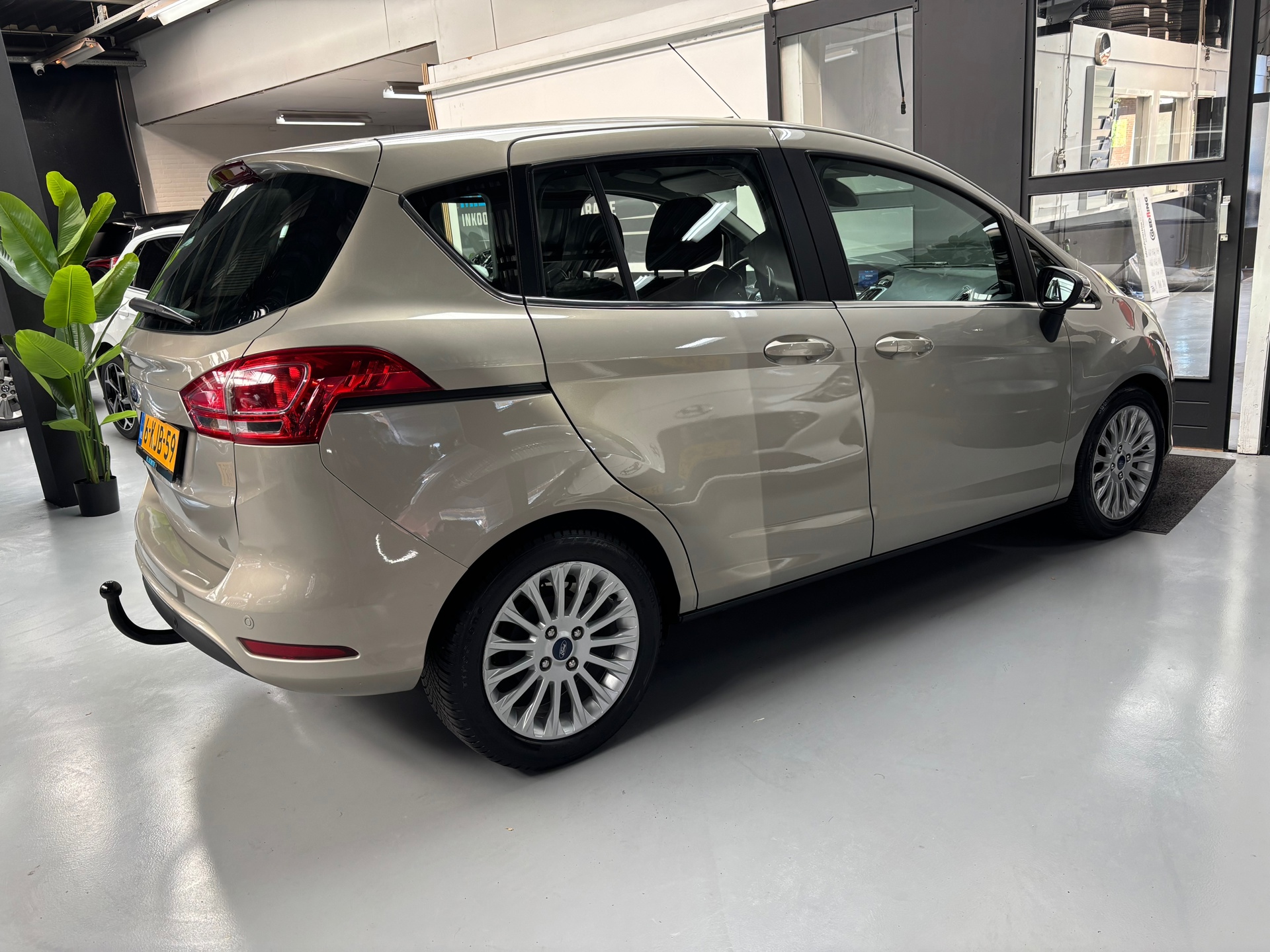 Foto van Ford B-max