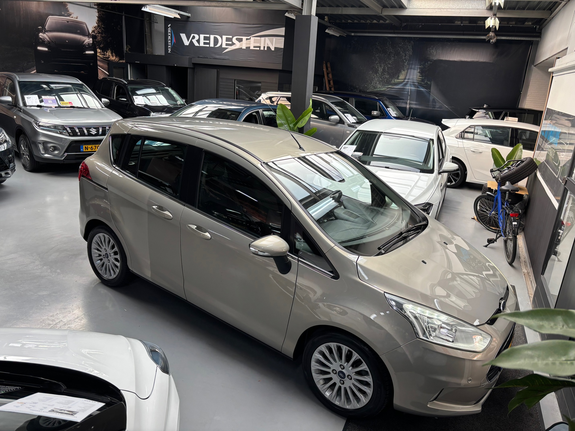 Foto van Ford B-max