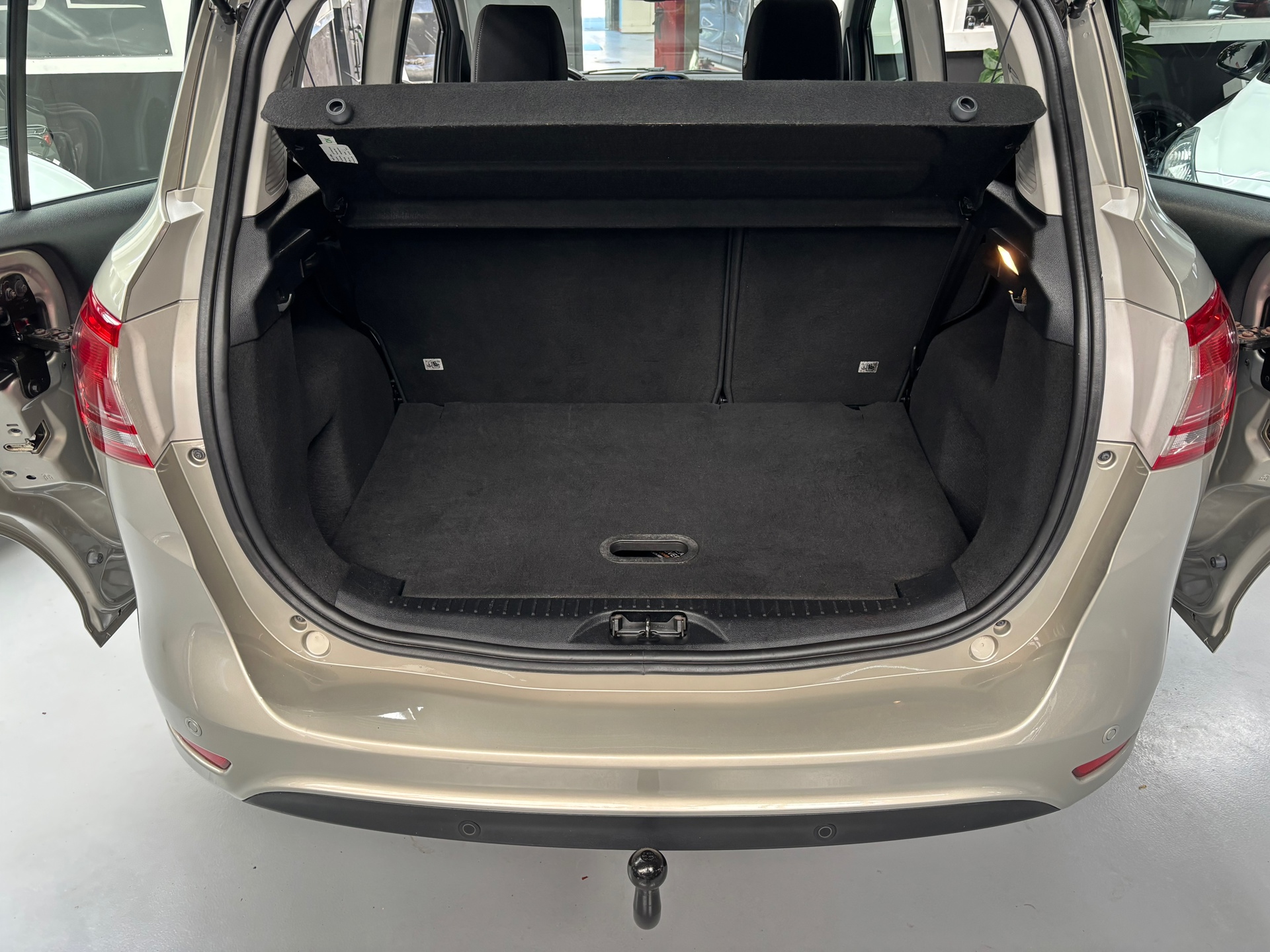 Foto van Ford B-max