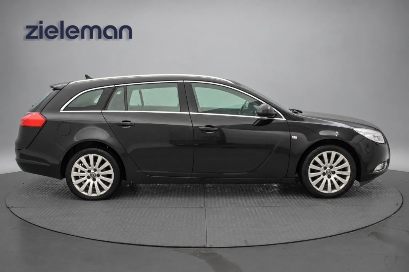 Foto van Opel Insignia Sports Tourer SW