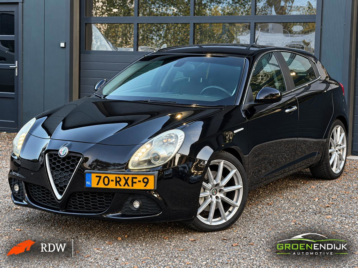 Alfa Romeo Alfa Giulietta 1.6 JTDm Distinctive APK AIRCO SPORT NAP ZUINIG PDC CLIMA 2011 - voorkant