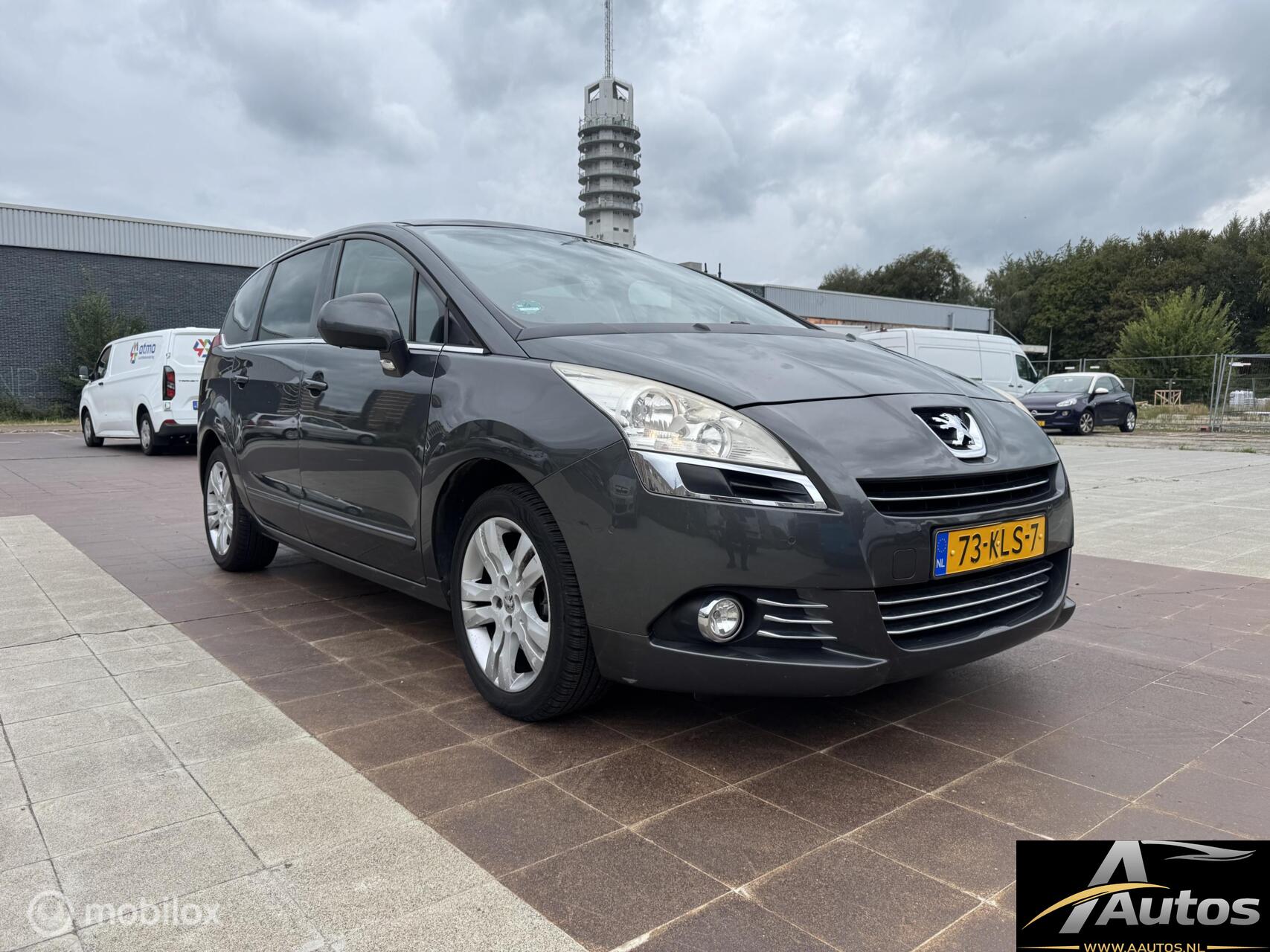 Peugeot 5008 1.6 THP ST Premiere 7p. 2010 - voorkant