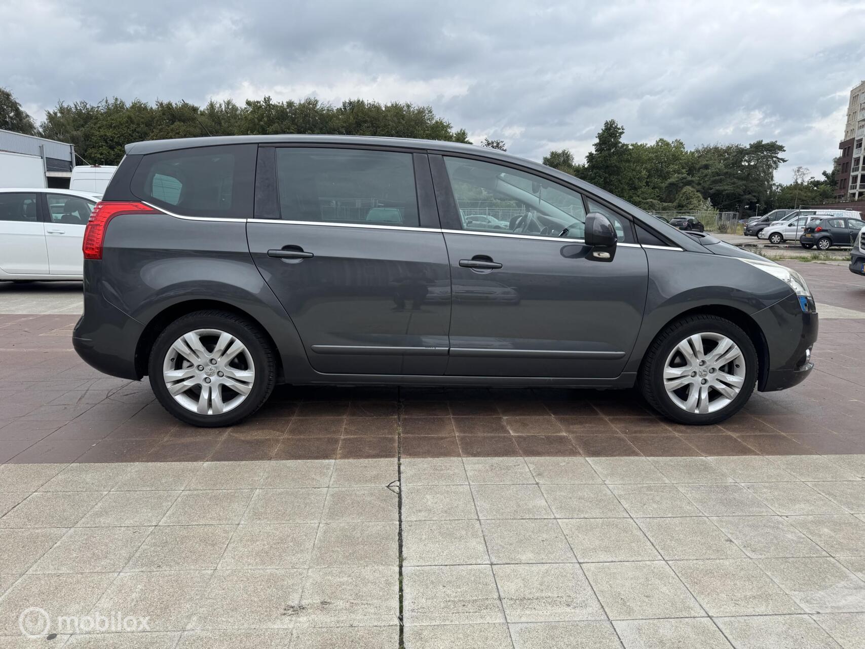 Foto van Peugeot 5008