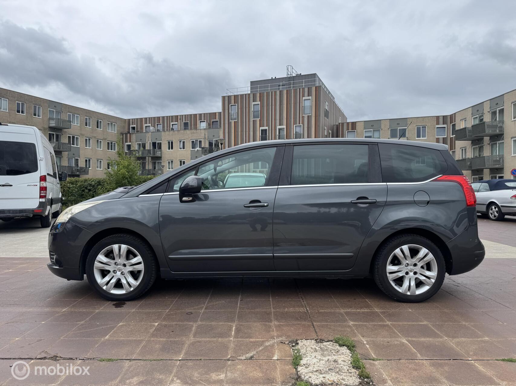 Foto van Peugeot 5008
