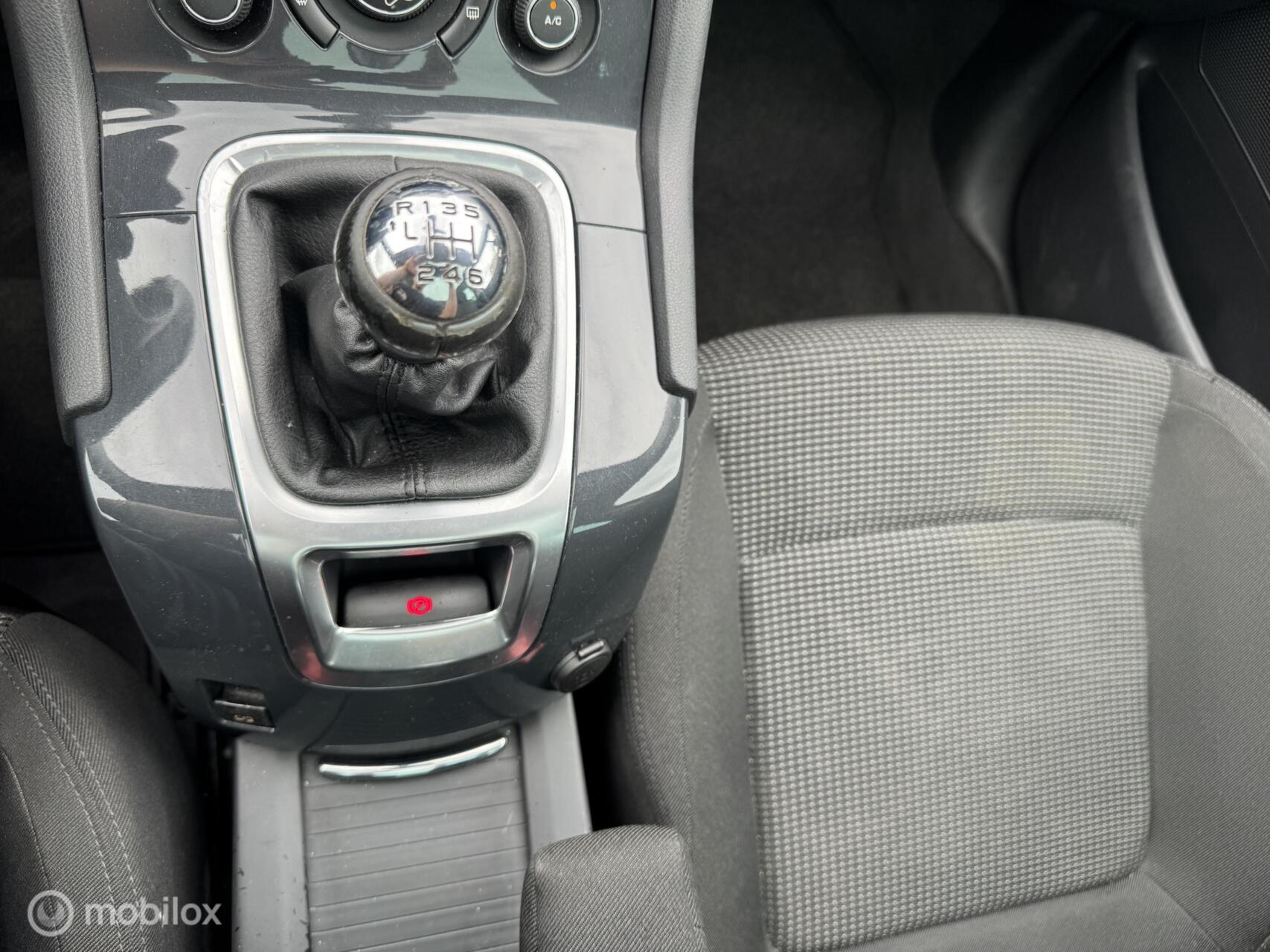 Foto van Peugeot 5008