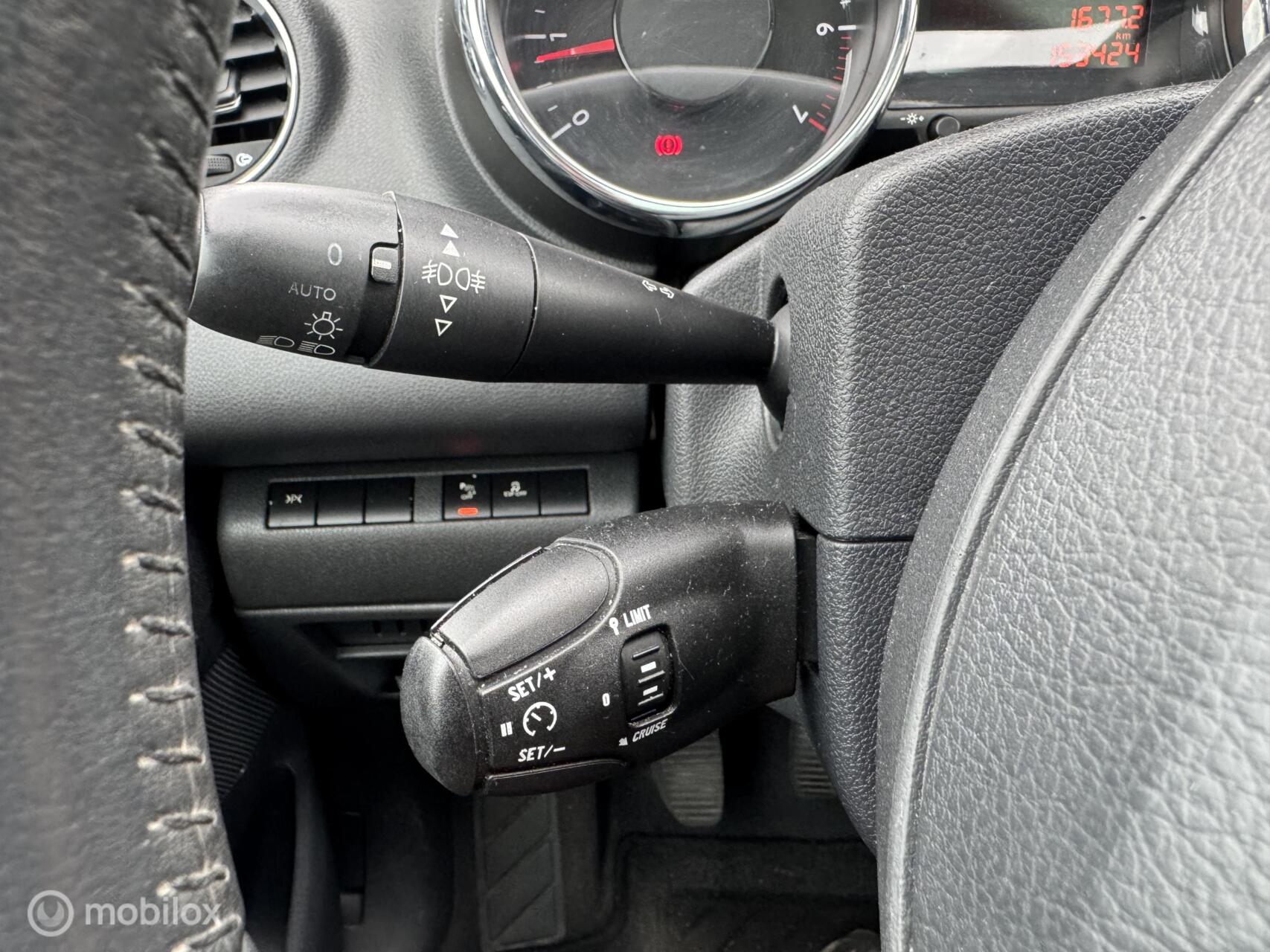 Foto van Peugeot 5008