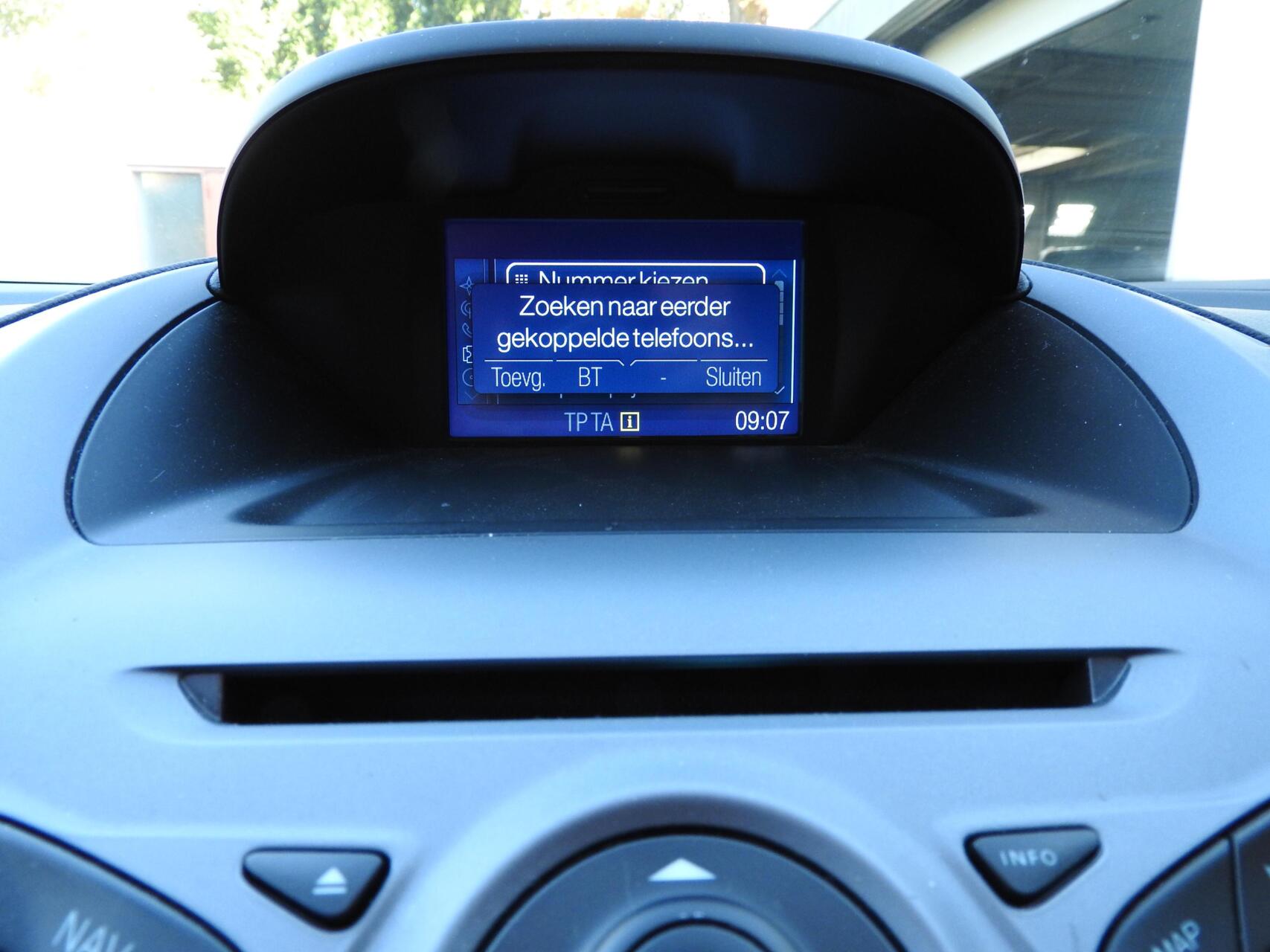 Foto van Ford B-max