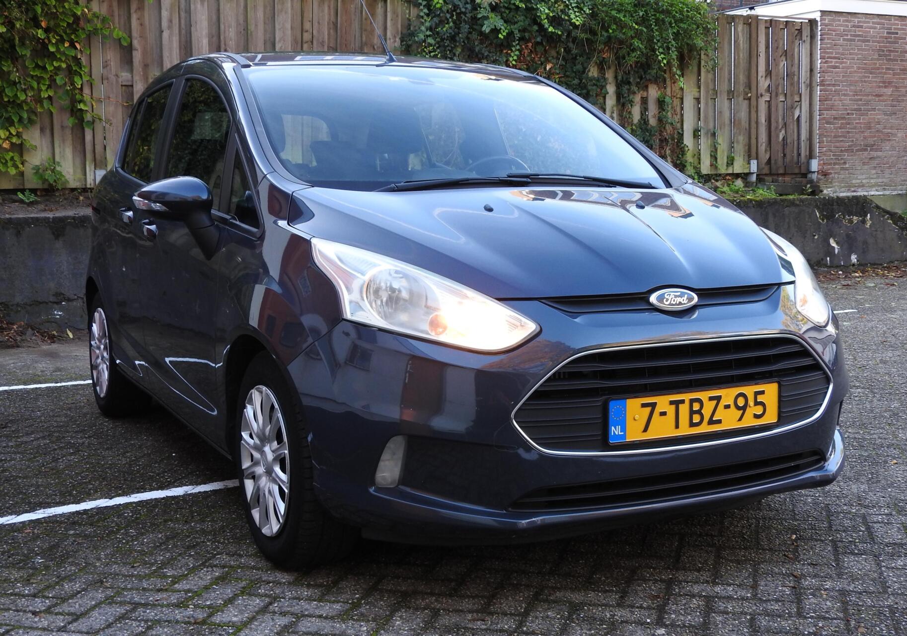 Foto van Ford B-max