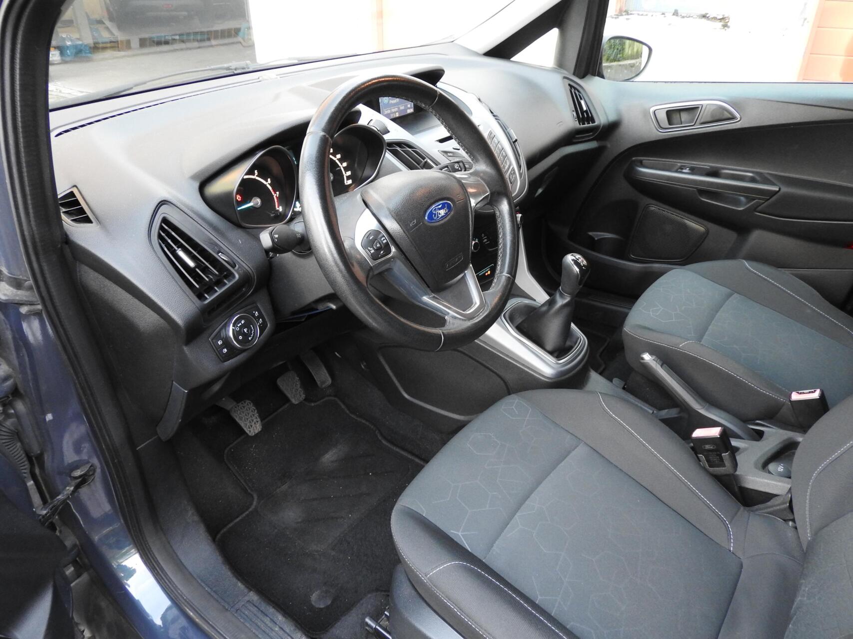 Foto van Ford B-max