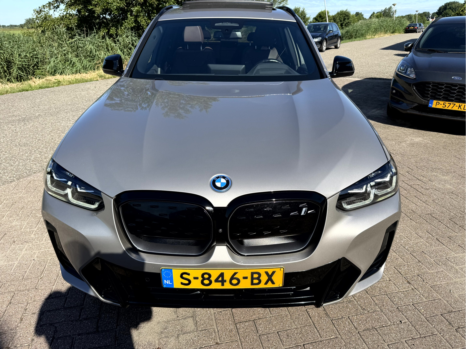 Foto van BMW Ix3