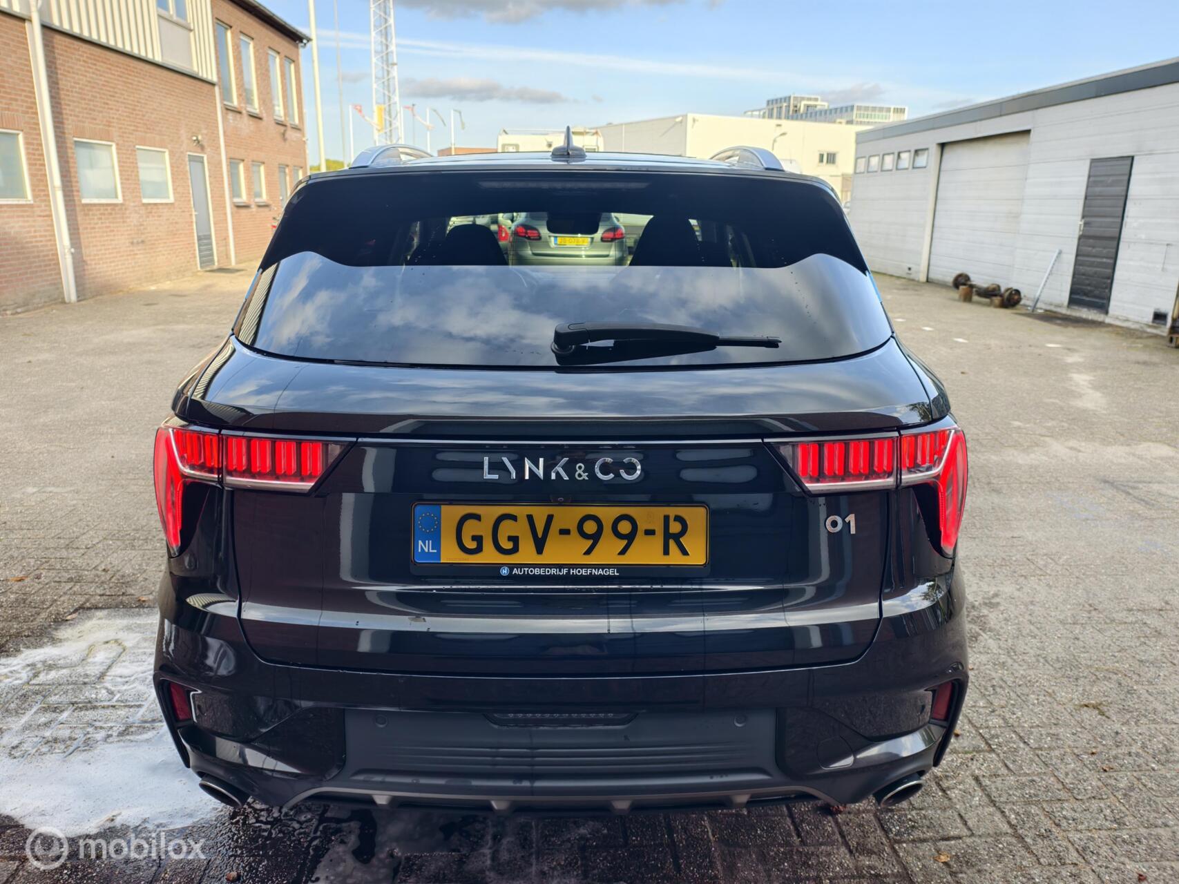 Foto van Lynk&co LYNK & Co 01