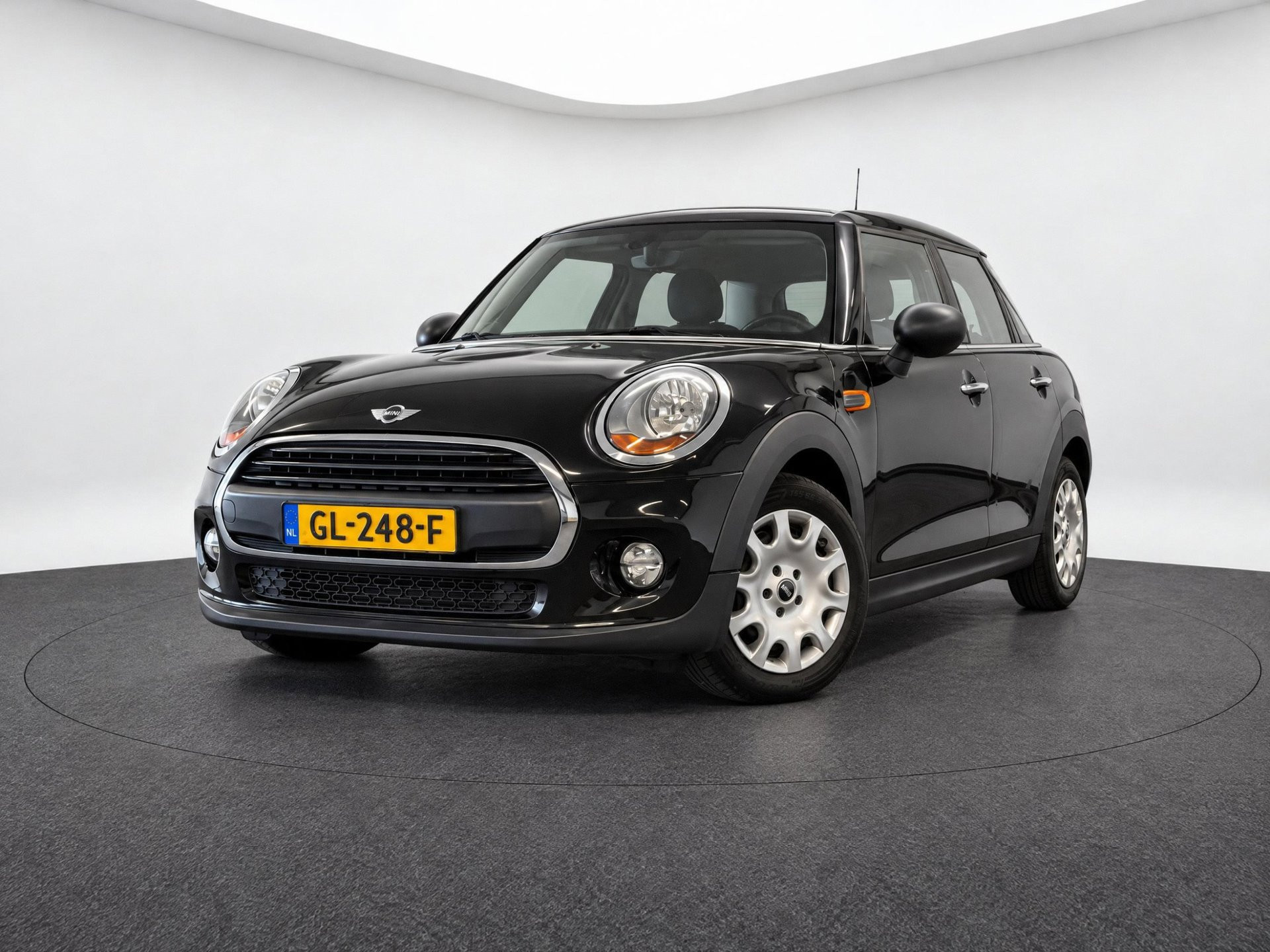 Mini One 1.2 One Business (CRUISE, NAVI, AUTOMAAT, AIRCO) 2015 - voorkant