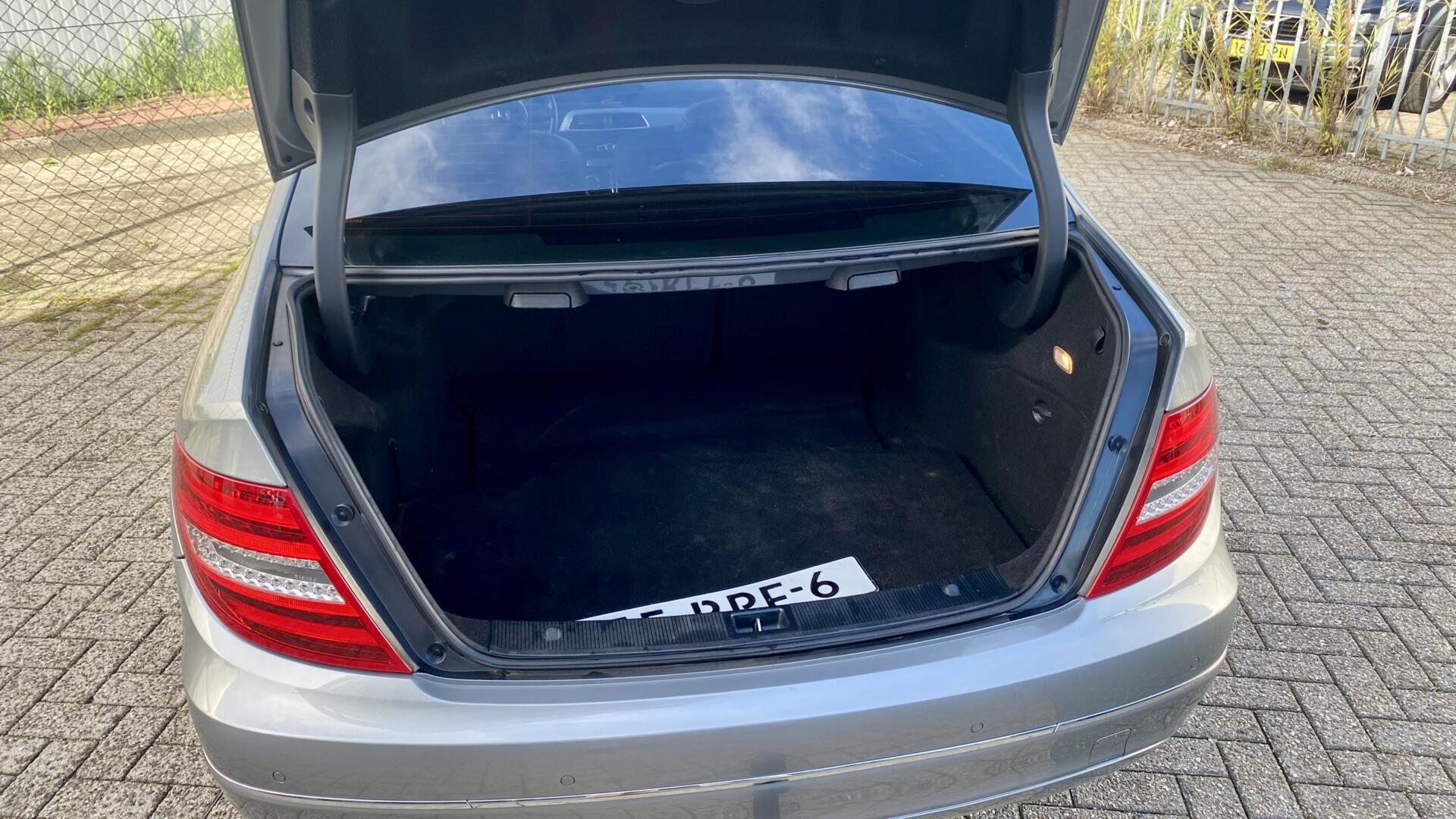 Foto van Mercedes-Benz C 180