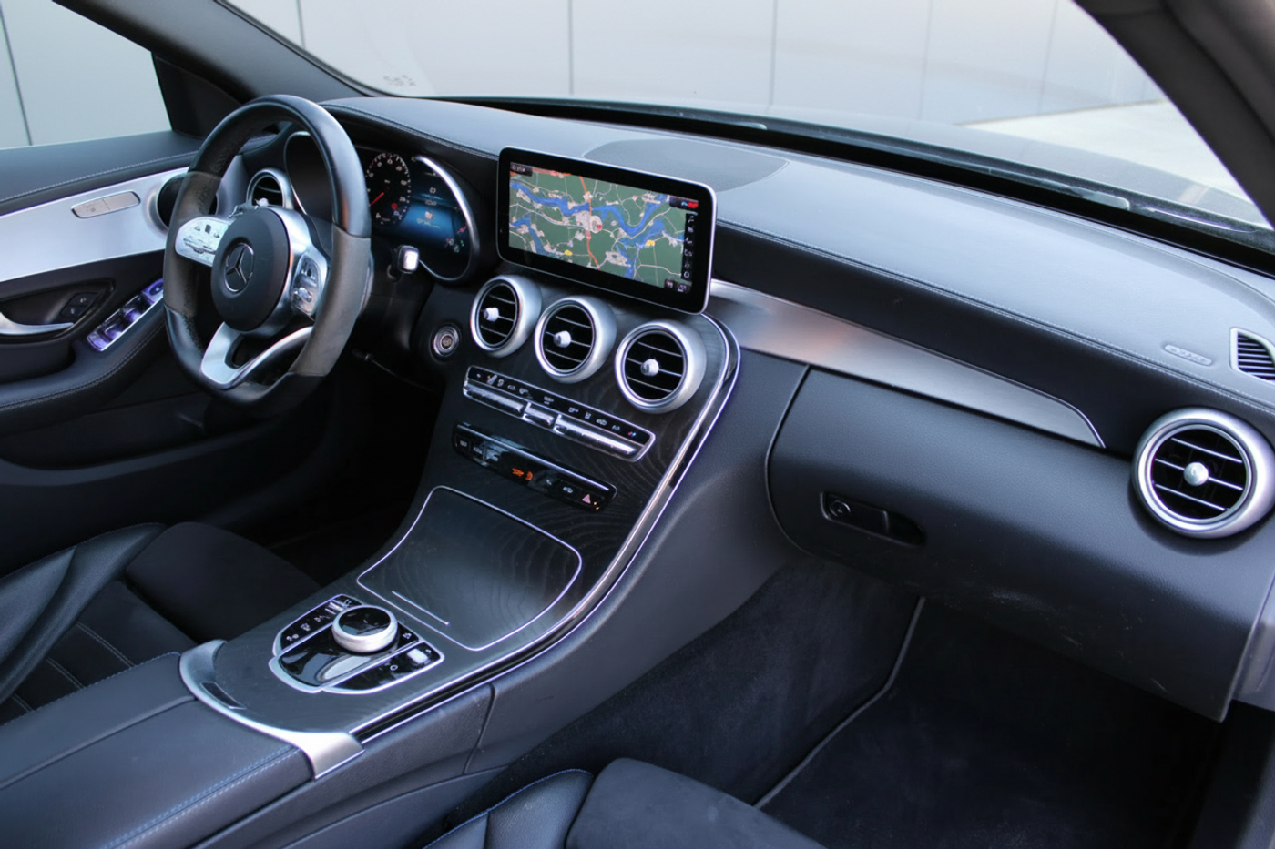 Foto van Mercedes-Benz C 300 E