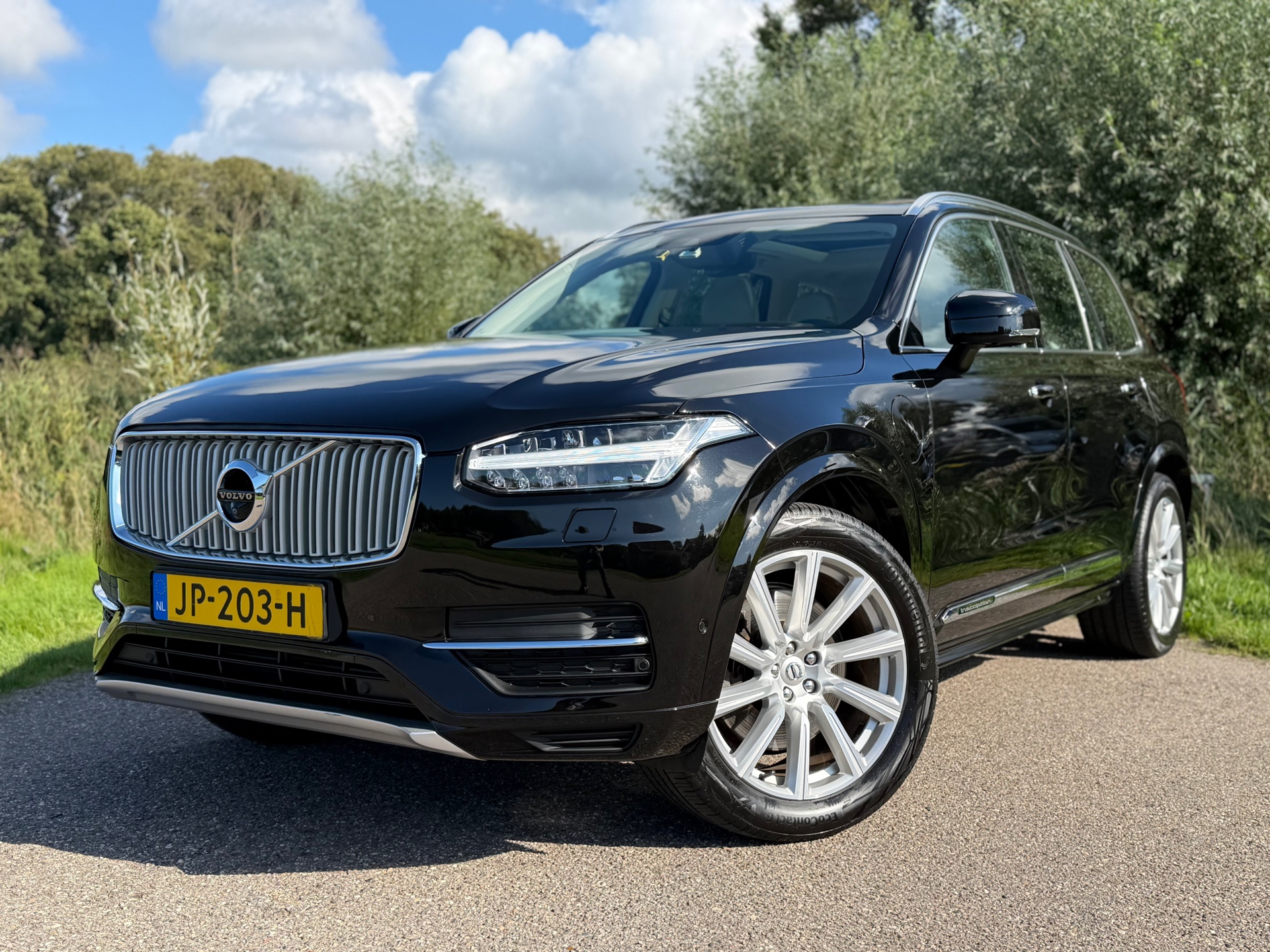 Volvo Xc90 T8 Twin Engine 2.0 T8 Twin Engine AWD Inscription / 1 Eigenaar / Originele NL Auto / Full Option / Dealer onderhouden / 2016 - voorkant