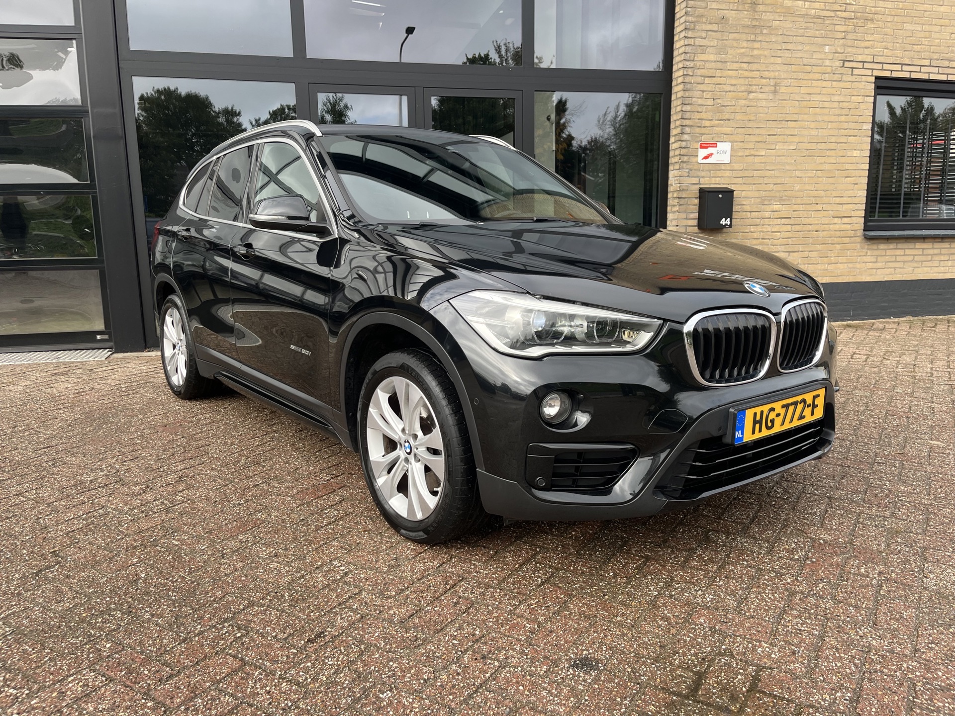 Foto van BMW X1 Sdrive20i