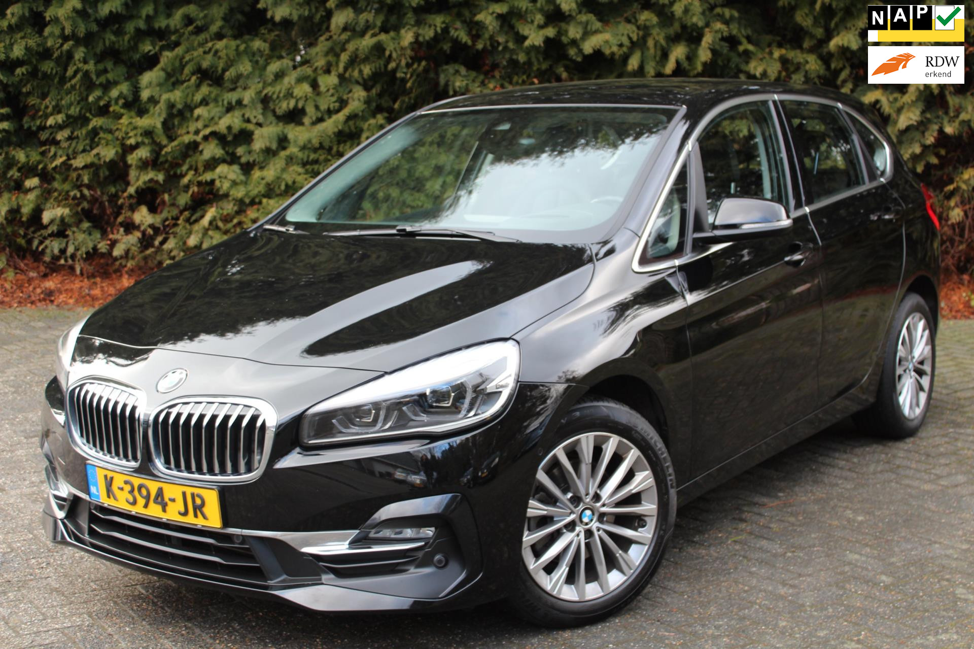 BMW 218i Active Tourer 218i Executive Edition 136PK | Parkeercamera | HUD | Lederen bekleding | Climate Control 2021 - voorkant