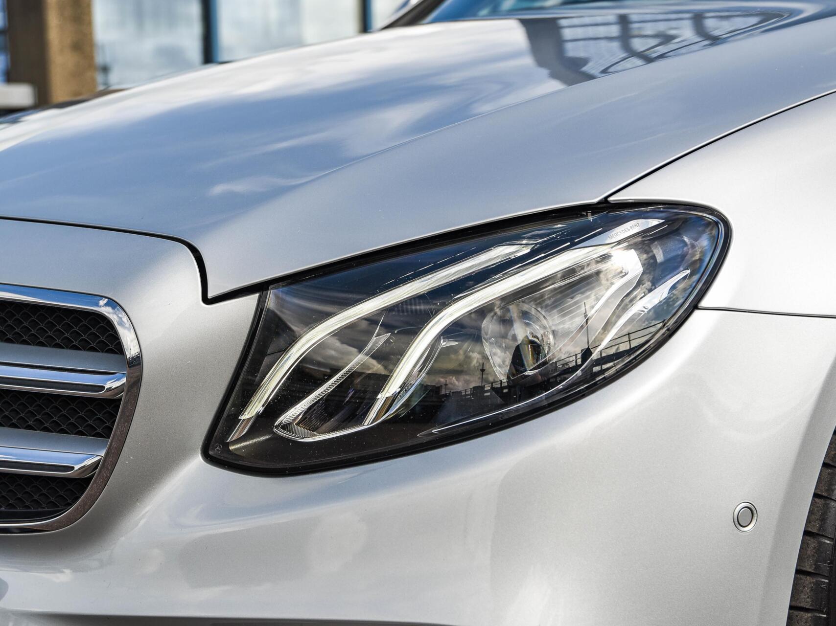 Foto van Mercedes-Benz E 200