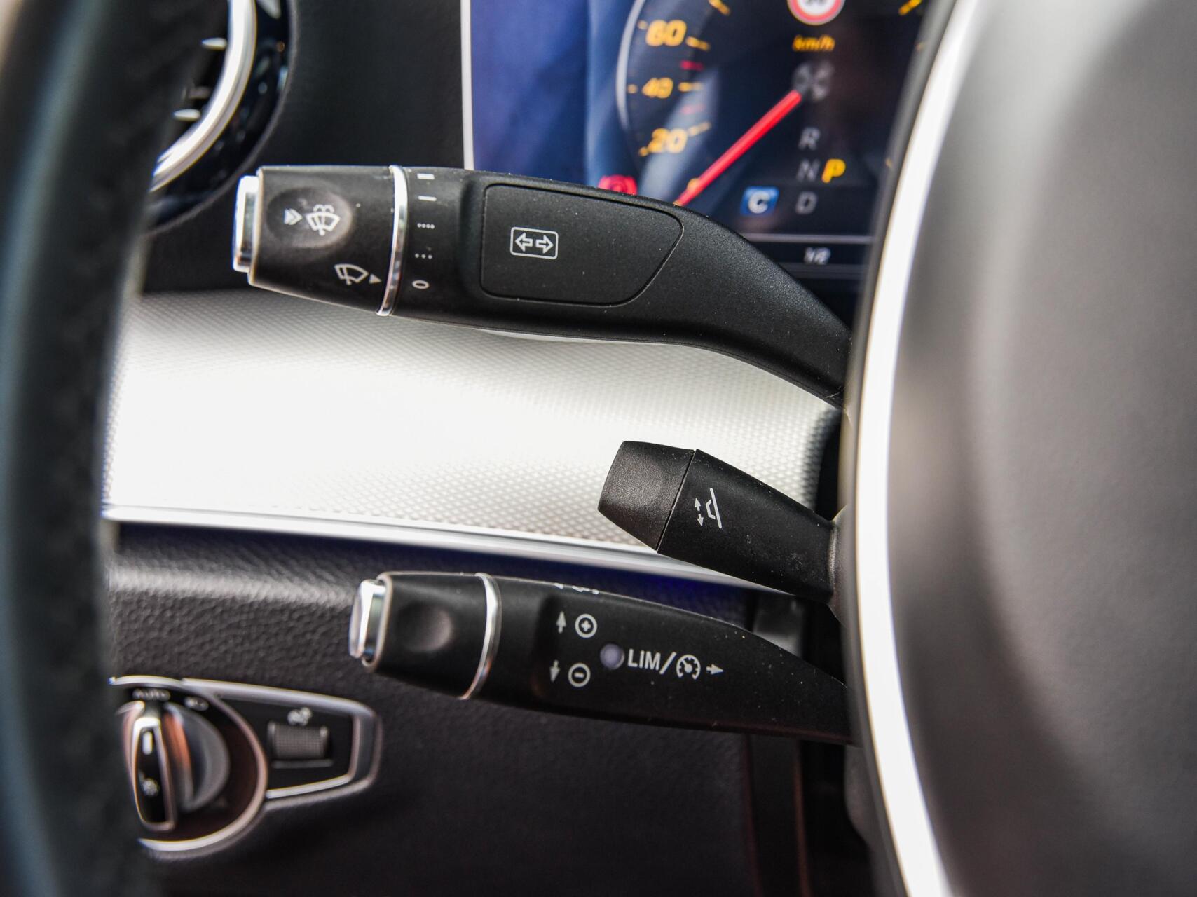 Foto van Mercedes-Benz E 200
