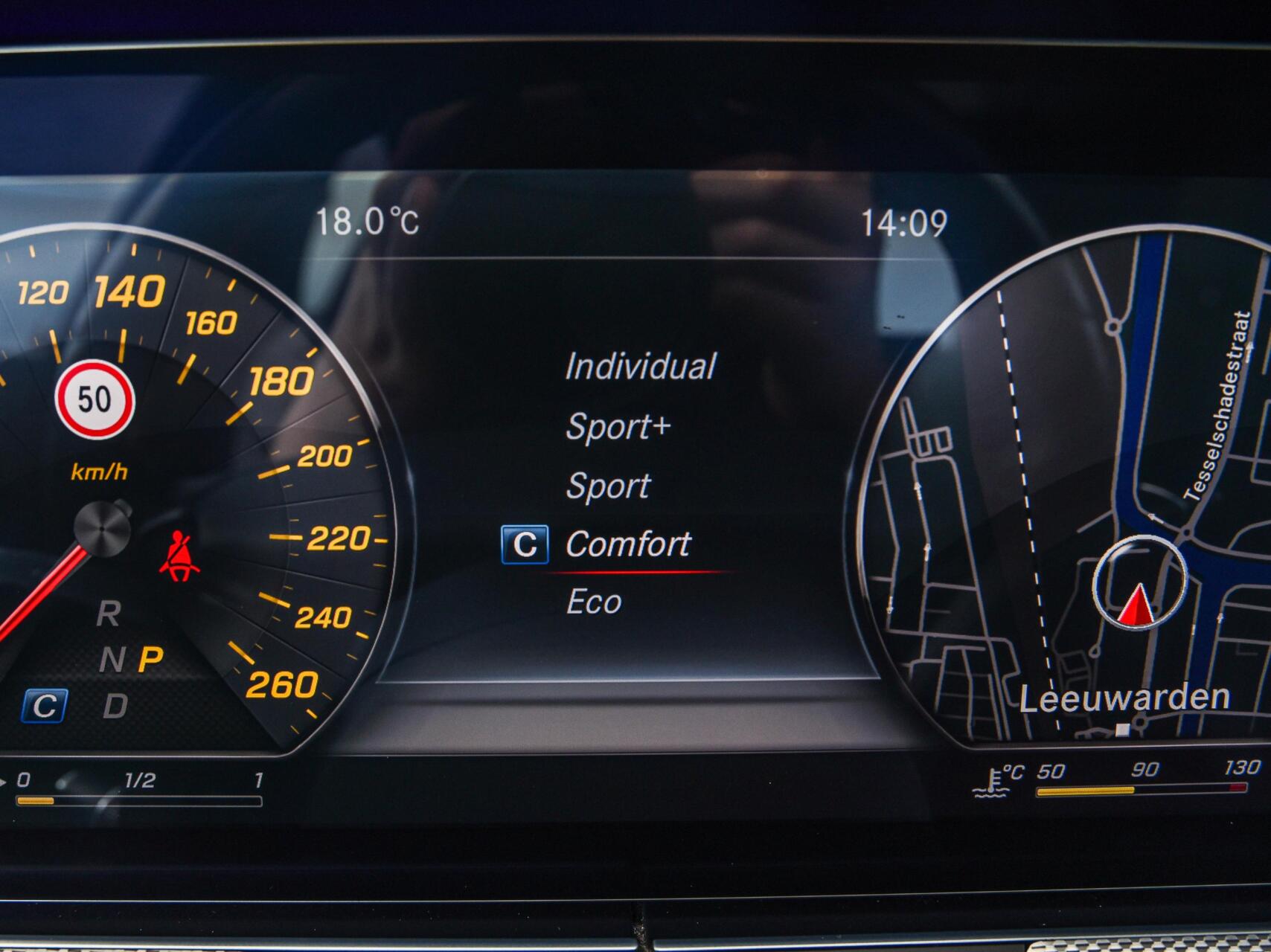 Foto van Mercedes-Benz E 200