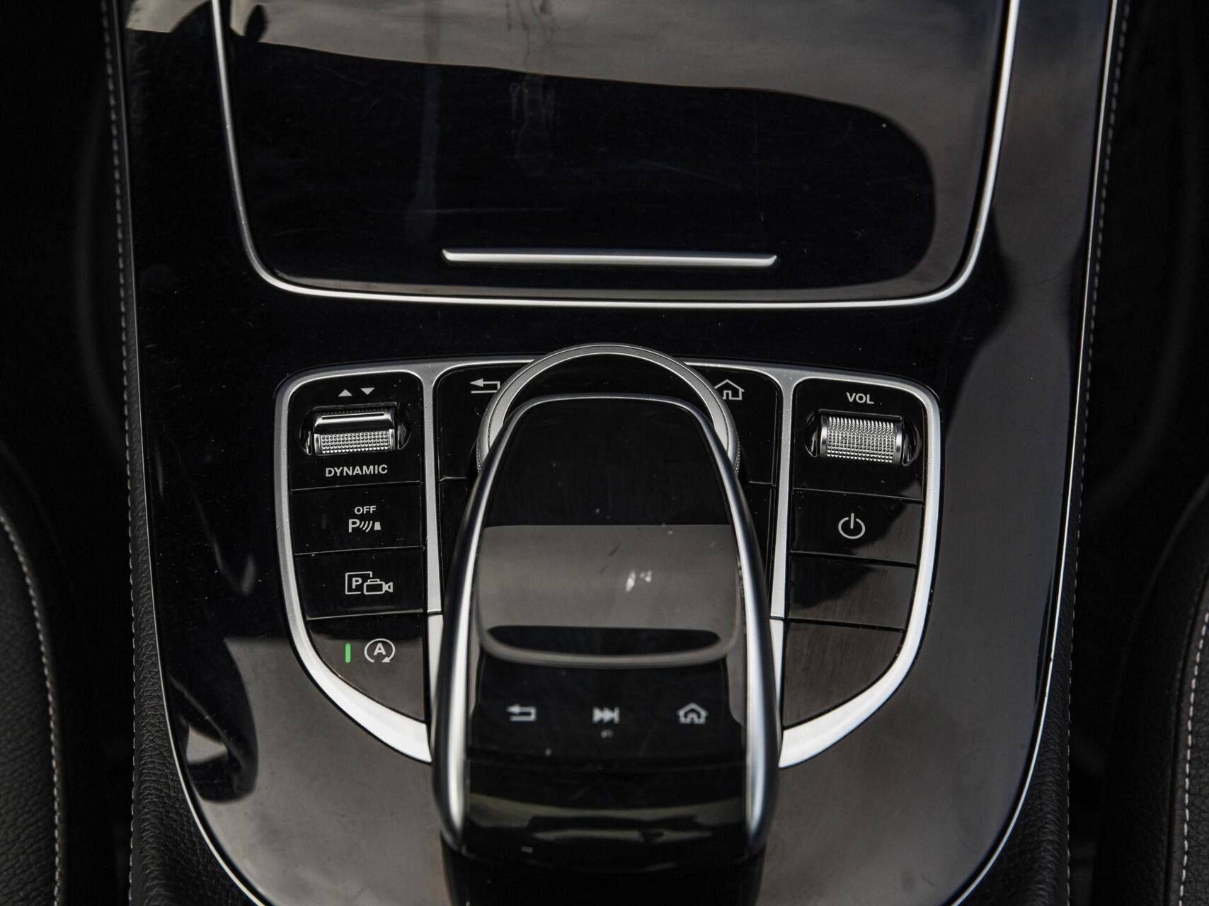 Foto van Mercedes-Benz E 200