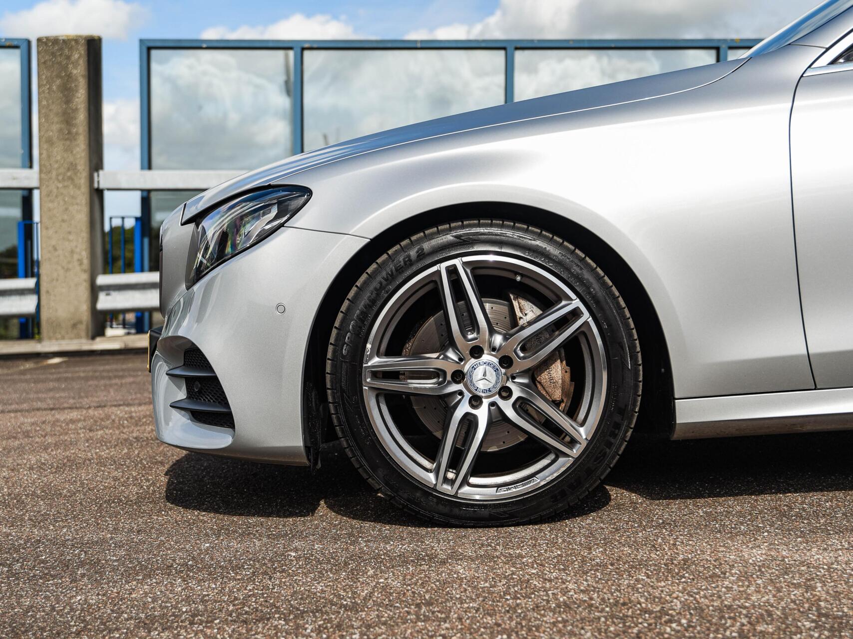 Foto van Mercedes-Benz E 200