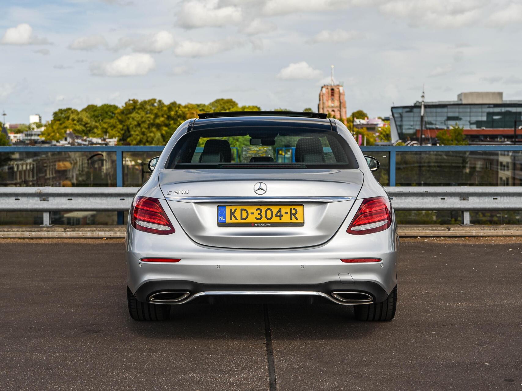 Foto van Mercedes-Benz E 200