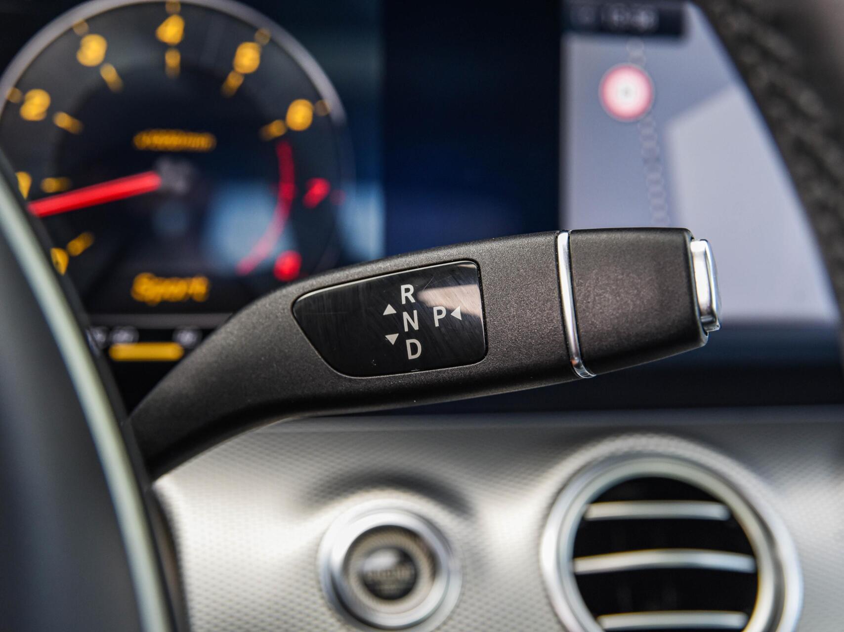 Foto van Mercedes-Benz E 200