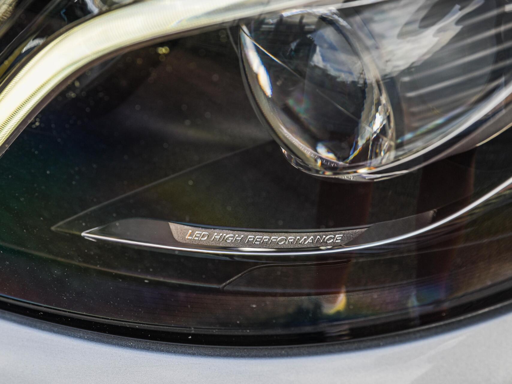 Foto van Mercedes-Benz E 200