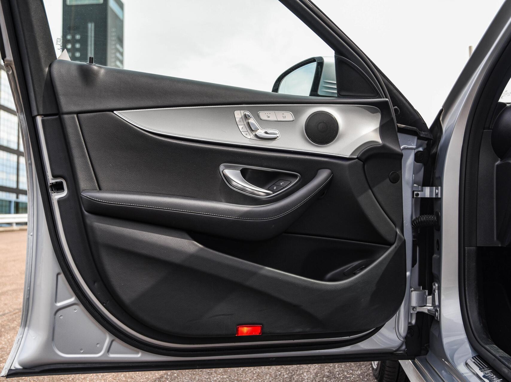Foto van Mercedes-Benz E 200