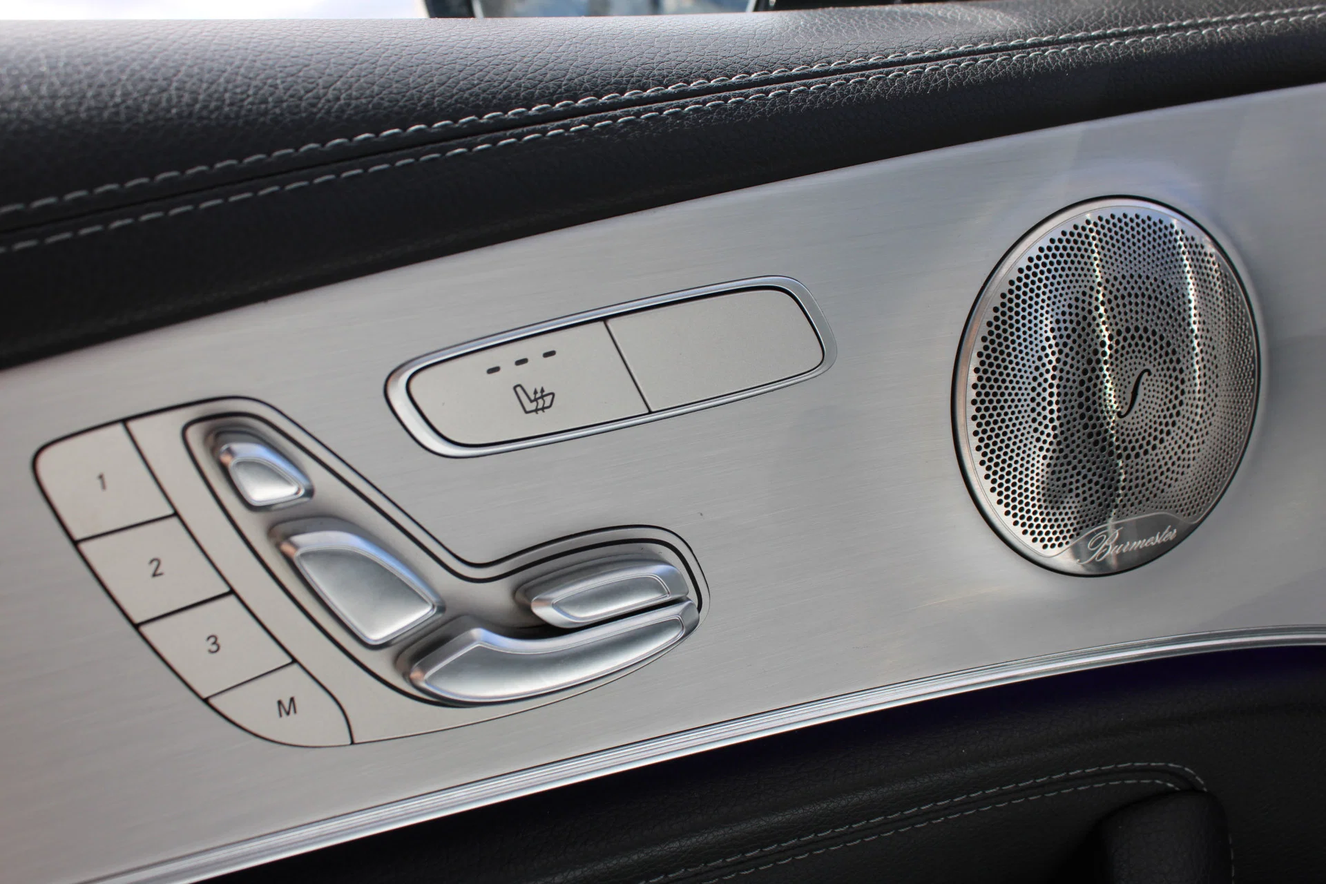 Foto van Mercedes-Benz E 300 E