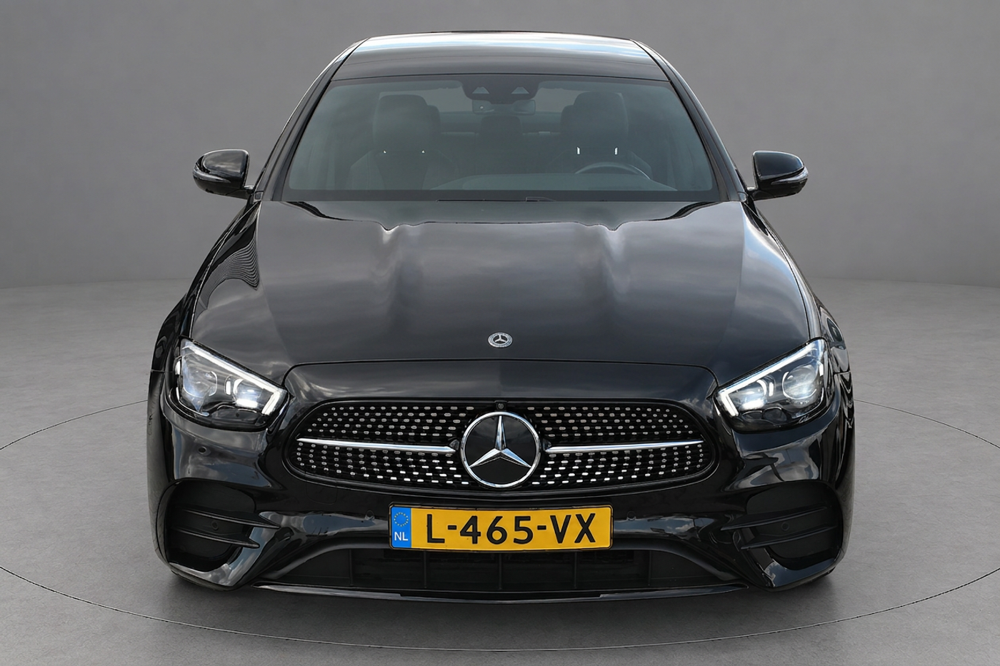 Foto van Mercedes-Benz E 300 E