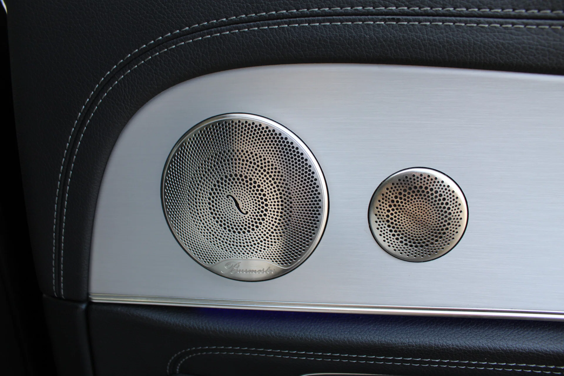 Foto van Mercedes-Benz E 300 E