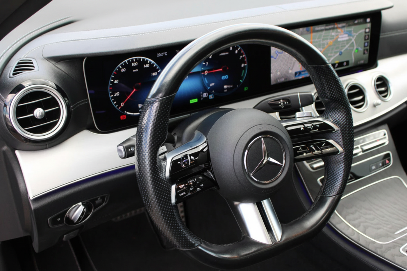 Foto van Mercedes-Benz E 300 E