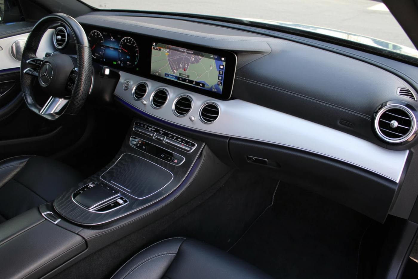 Foto van Mercedes-Benz E 300 E