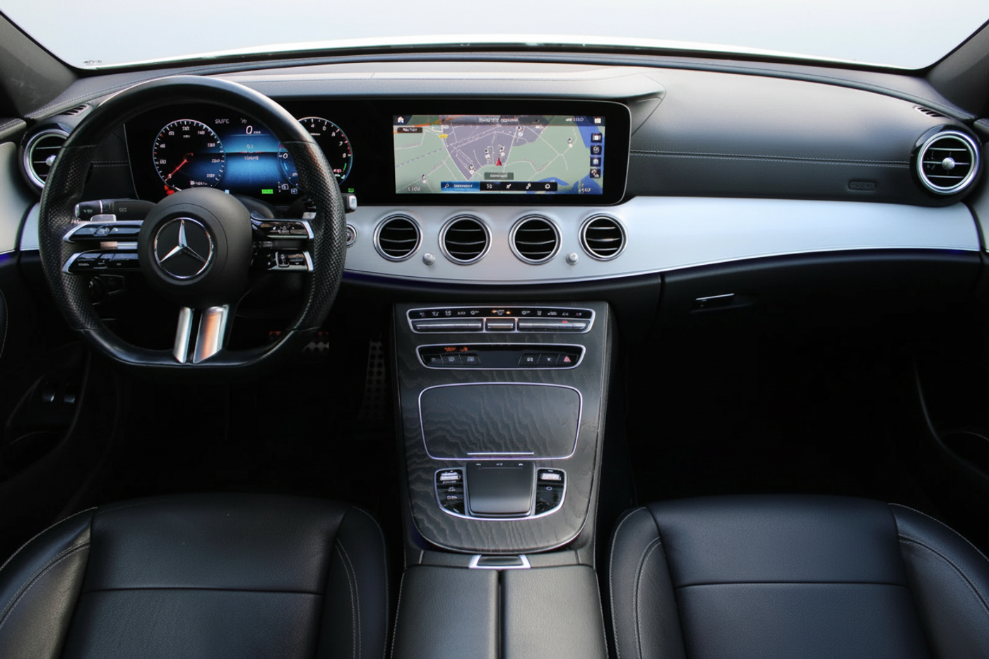 Foto van Mercedes-Benz E 300 E