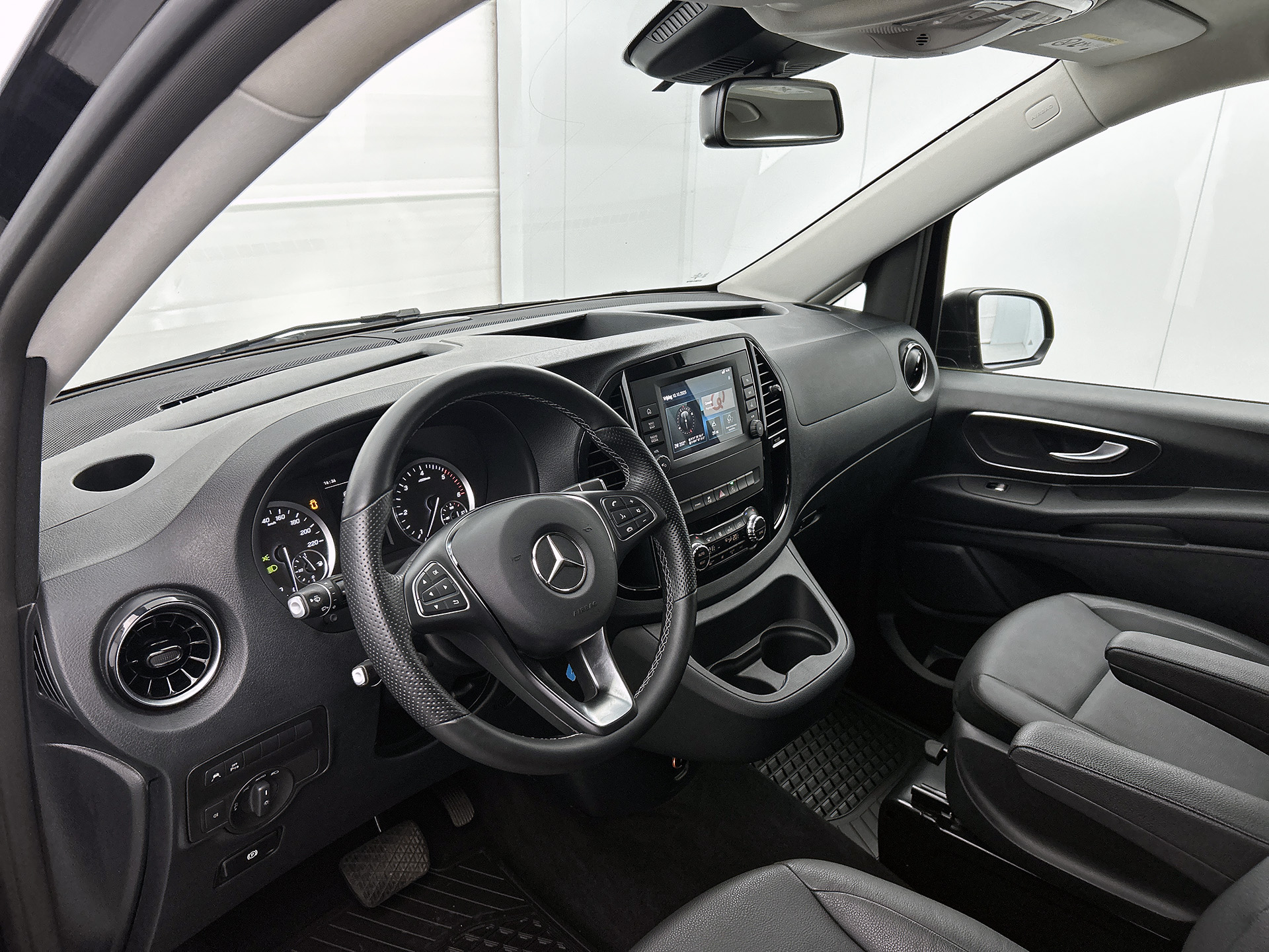Foto van Mercedes-Benz Vito Tourer