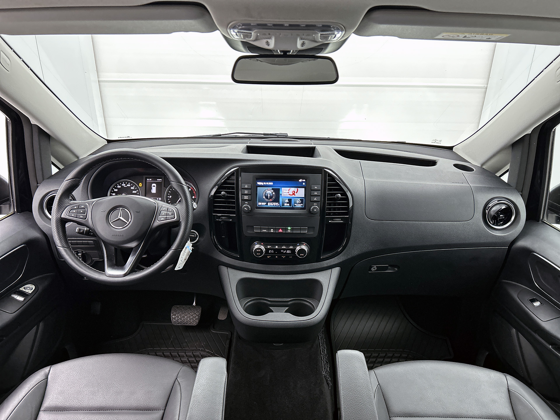 Foto van Mercedes-Benz Vito Tourer