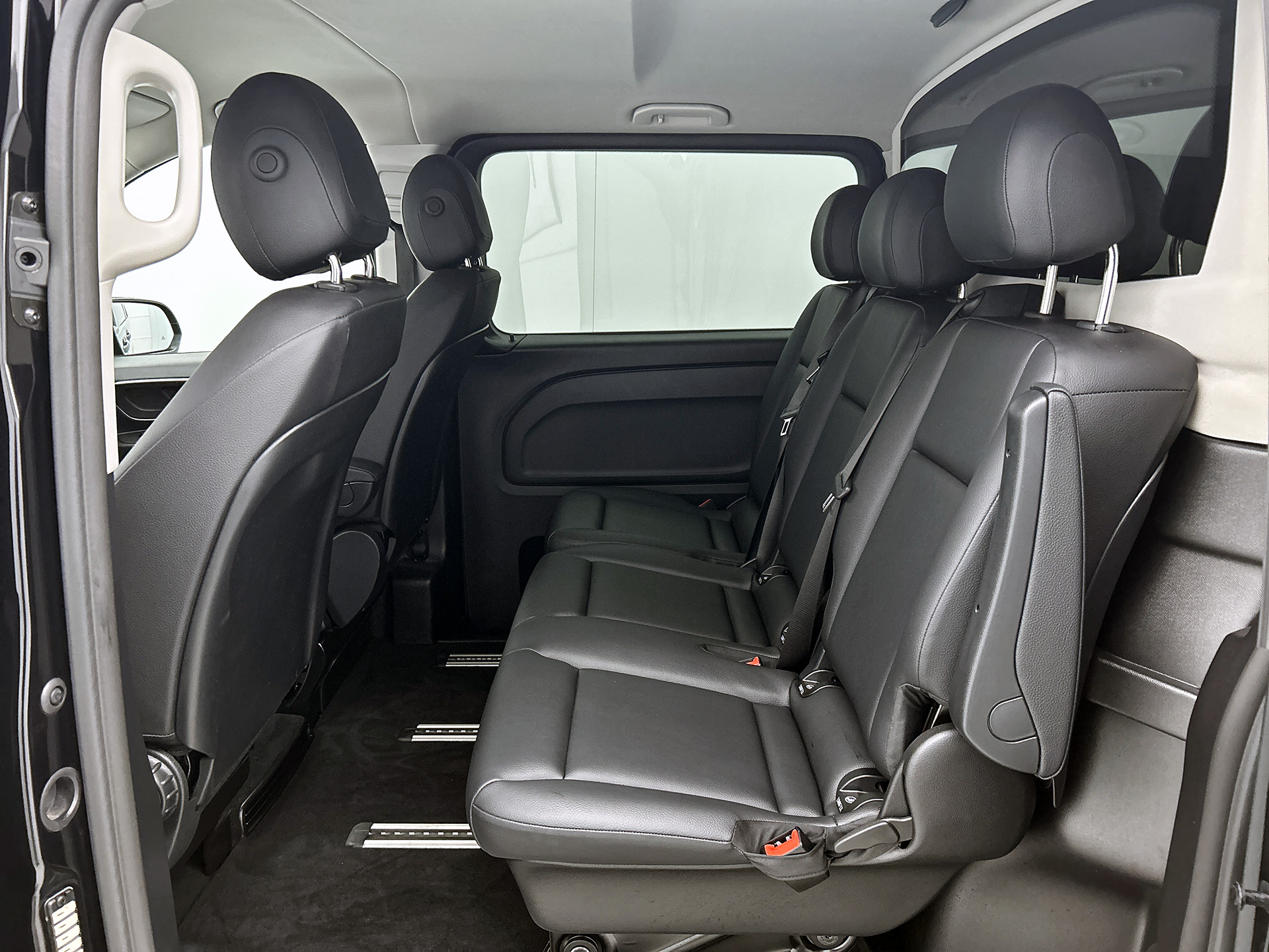 Foto van Mercedes-Benz Vito Tourer