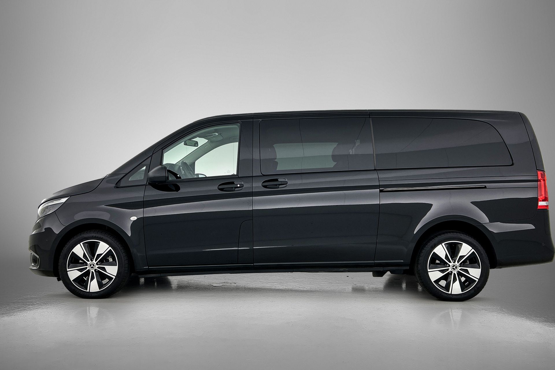 Foto van Mercedes-Benz Vito Tourer