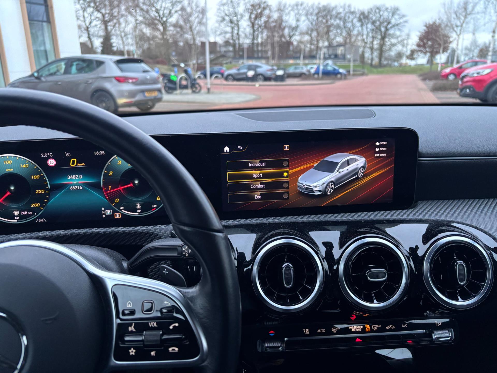 Foto van Mercedes-Benz A 200