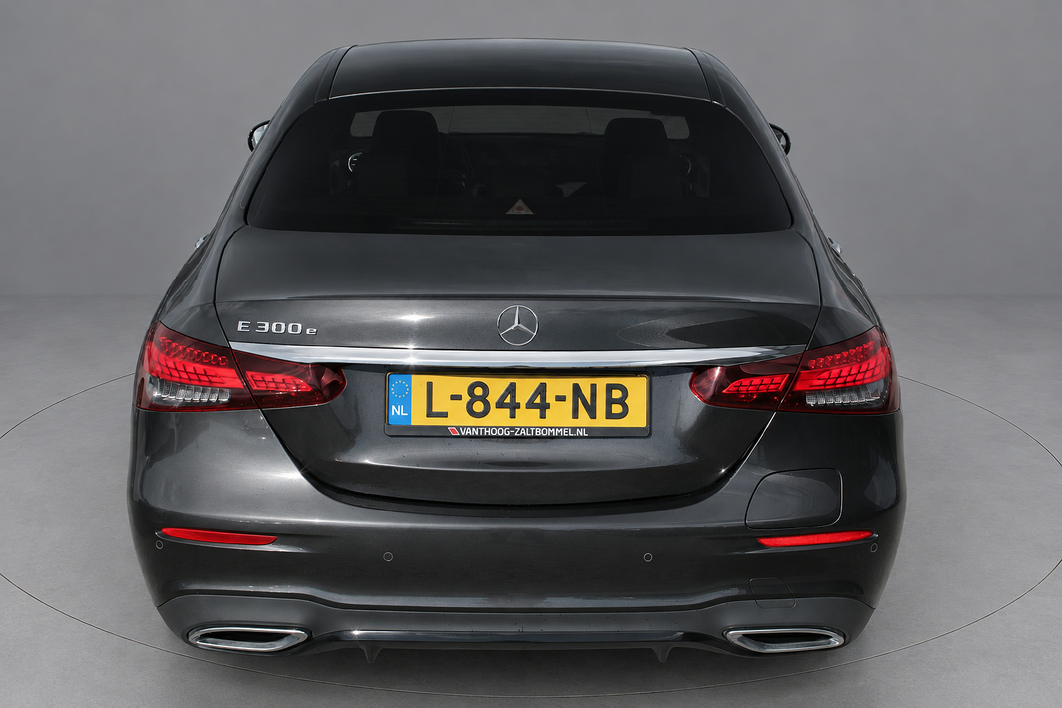 Foto van Mercedes-Benz E 300 E