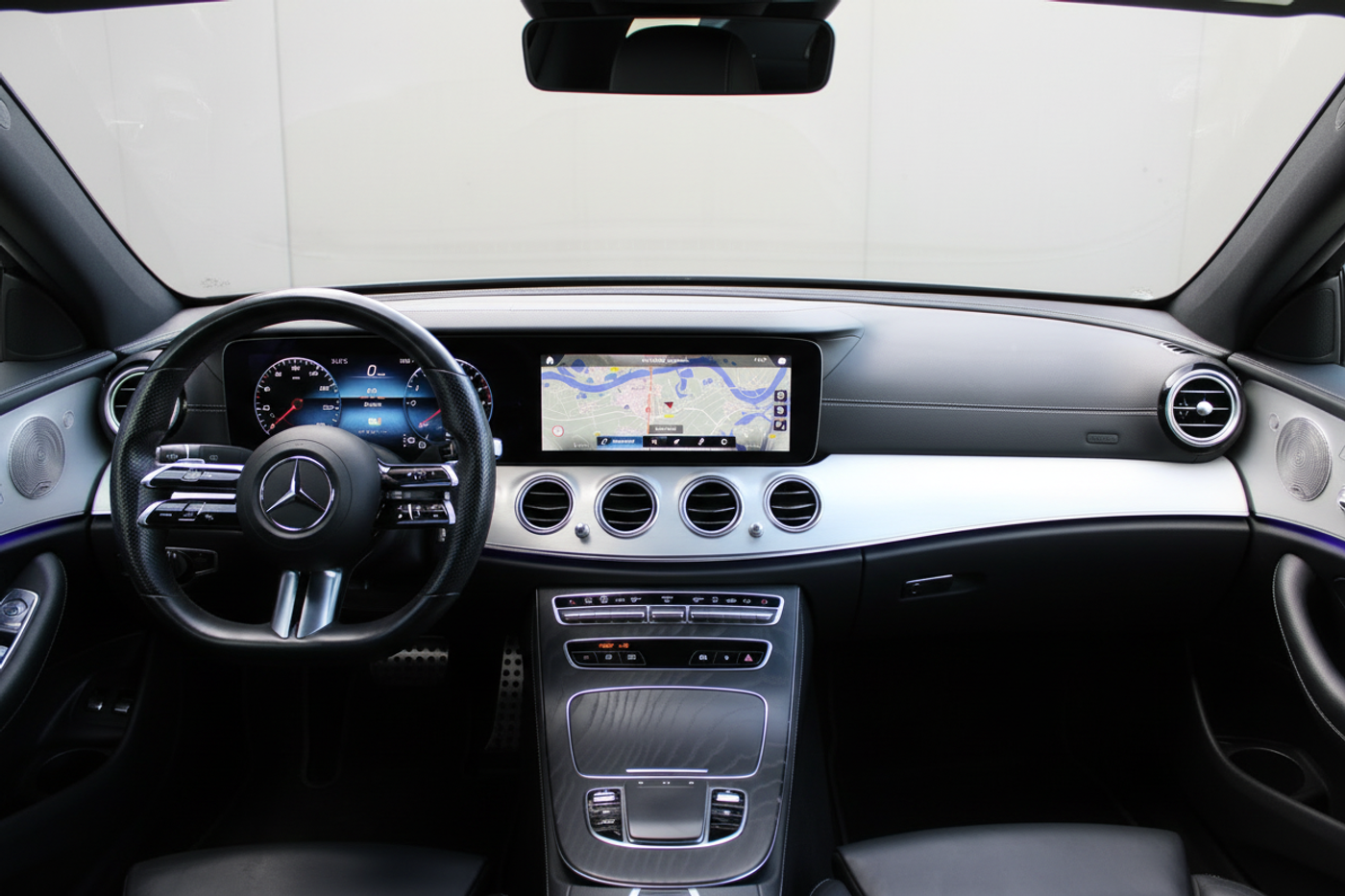 Foto van Mercedes-Benz E 300 E