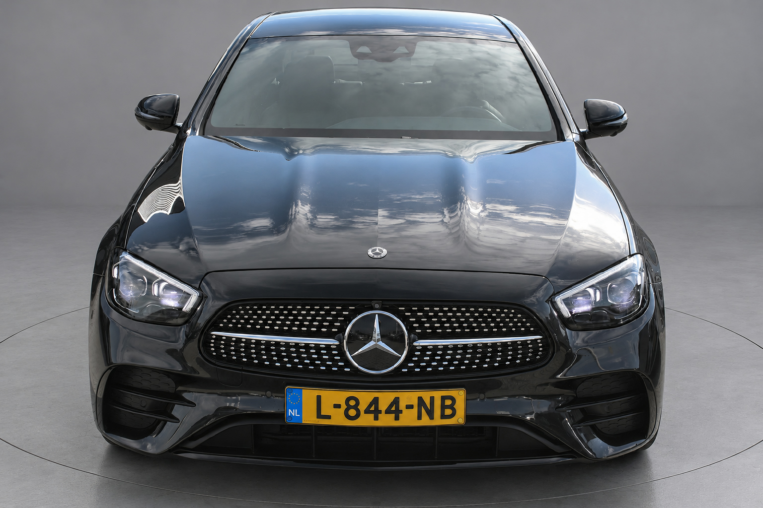 Foto van Mercedes-Benz E 300 E