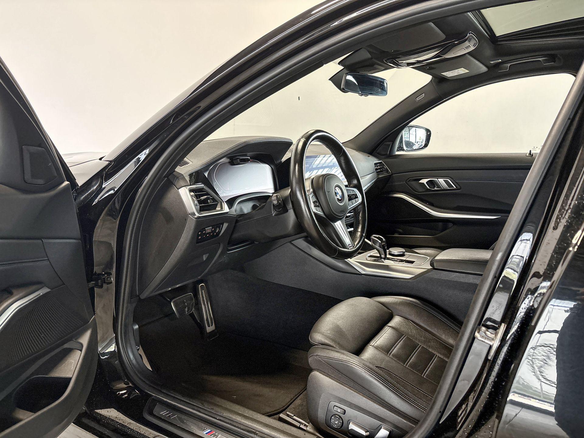 Foto van BMW 330i