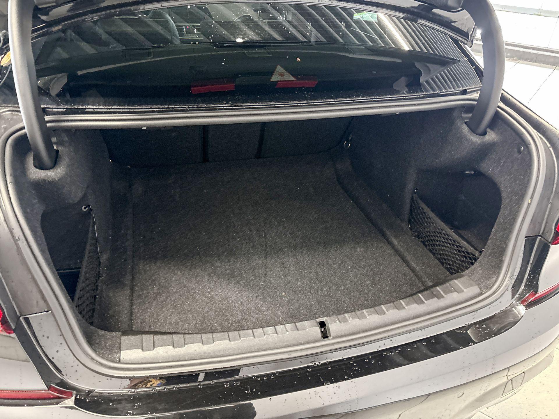 Foto van BMW 330i