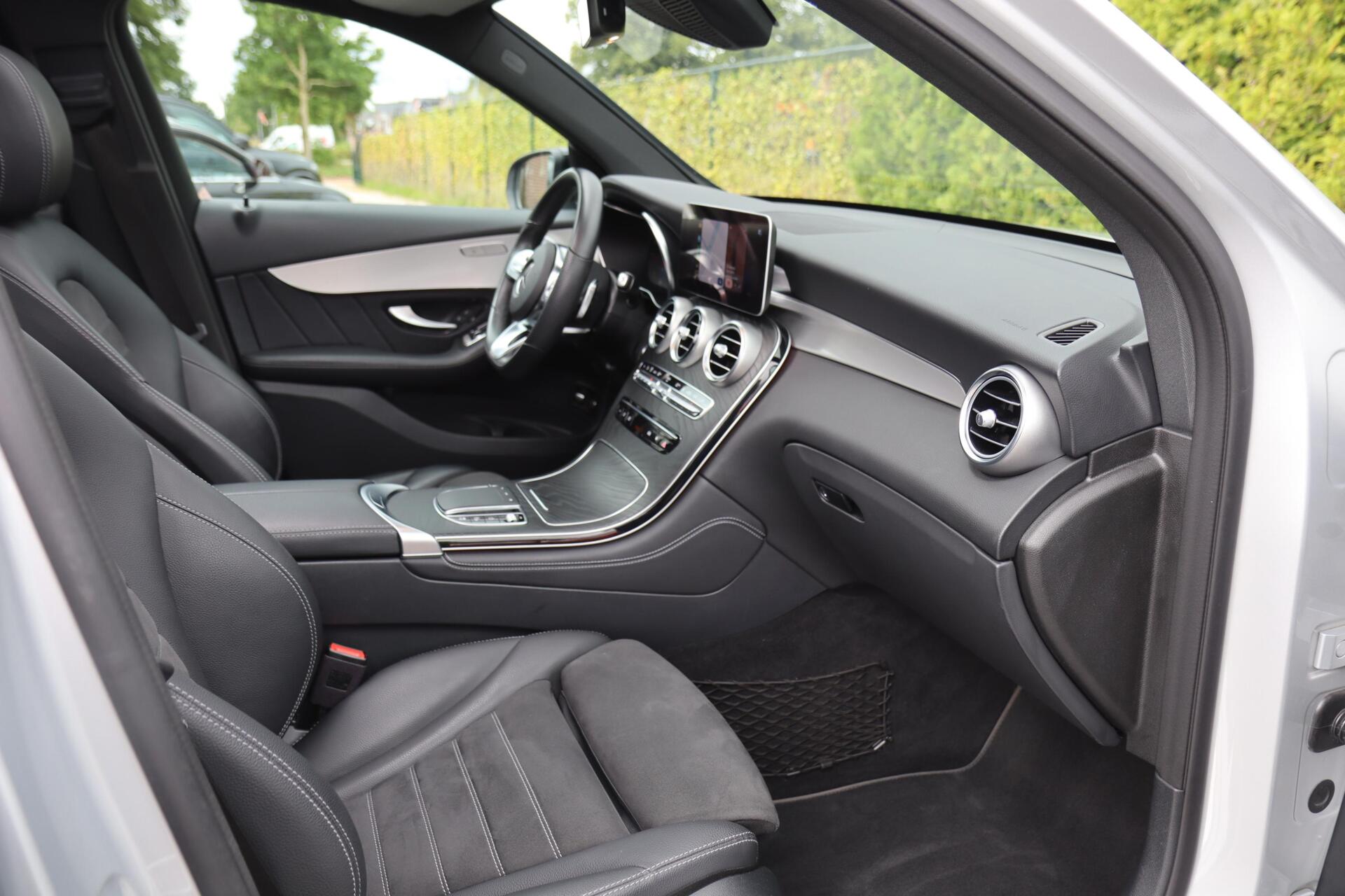Foto van Mercedes-Benz GLC 300 E 4Matic